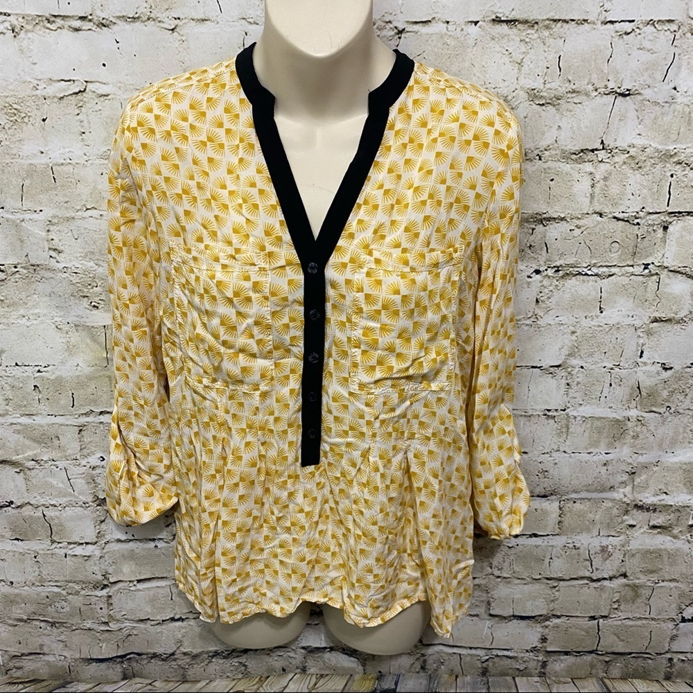 Vanessa Virginia Anthropologie Yellow Sunburst‎ Honore V Neck Top